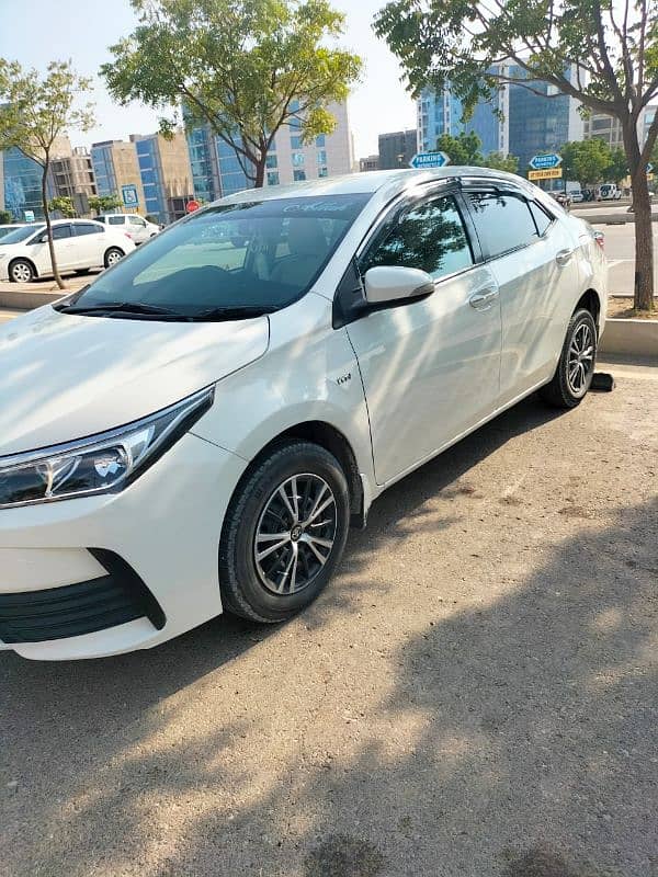 Toyota Corolla GLI 2018 Manual 1