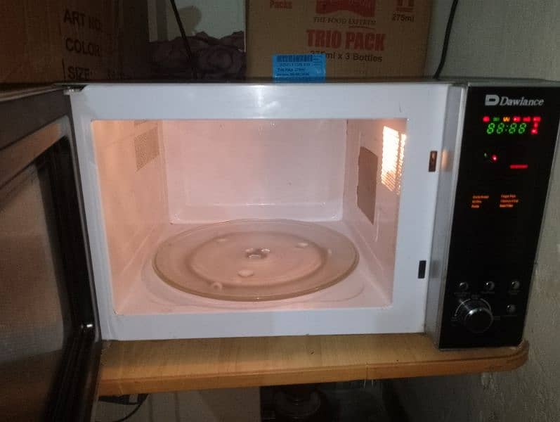 model DW-131HP grill and microwave 3