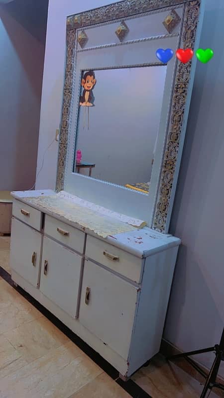 dressing Table 0