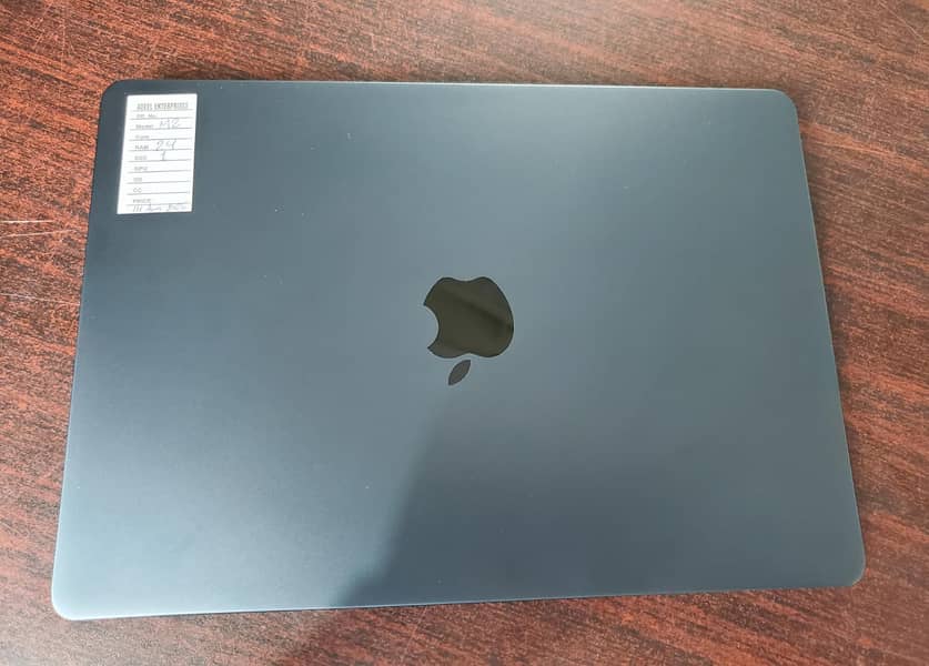 CTO Macbook Air M2 , 13"  24gb Ram 1Tb ssd in Apple care Plus 4