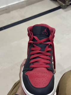 Nike air jordan mids barely worn