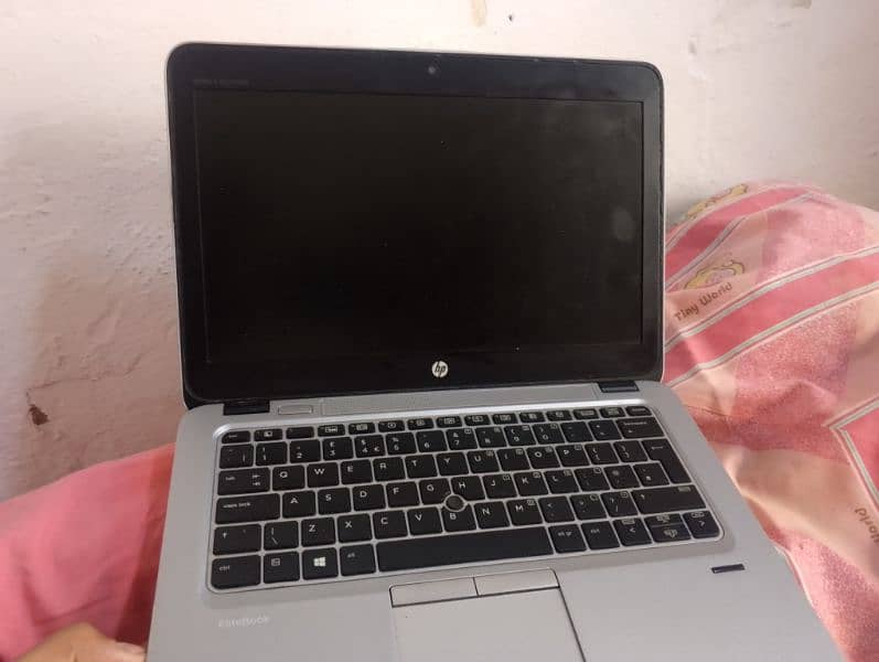 HP Laptop 5