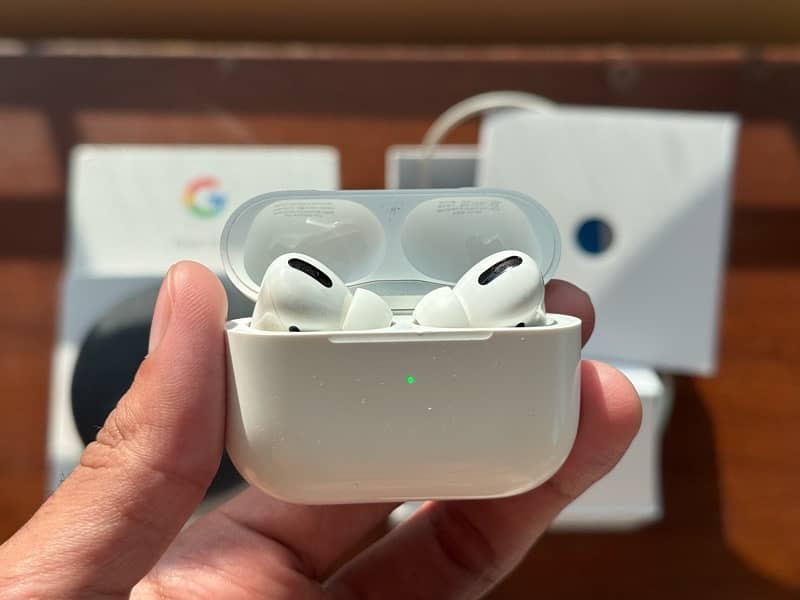 Apple AirPods - Pro 1 (Original) 2