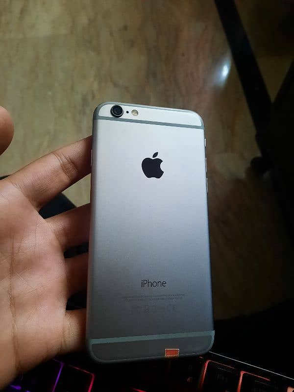 Iphone 6 with cover and wire 2