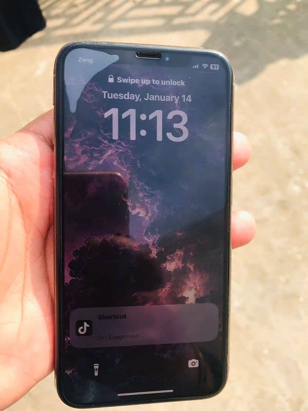 I phone xs 256gb single sim approved condition 10/10 3