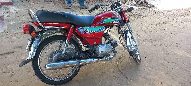 CD 70 honda for sale 79000 0