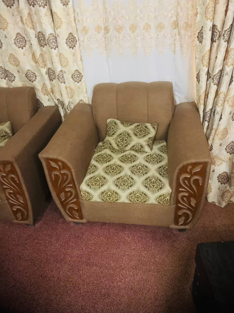 SofaSet/Table/SofaSetWithTable/7Seater/Sofa/CentreTable/Sale 5