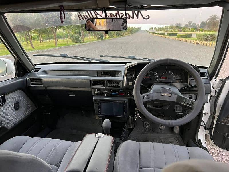 Toyota Corolla 1986 13