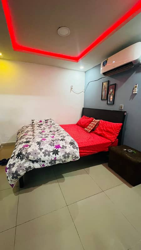 One bedroom fully furnished for rent perday weekly, monthly 1