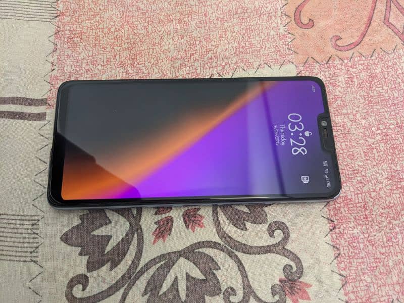 OPPO F7 0