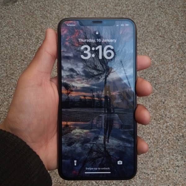 Iphone xs max official pta approved 1