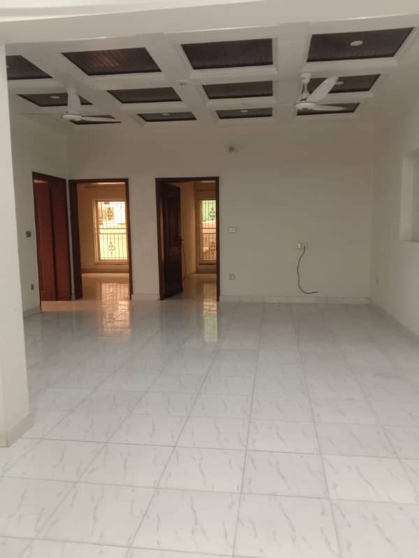 Prime Location 10 Marla House for Rent in Tulip Block, Park View City Lahore 0