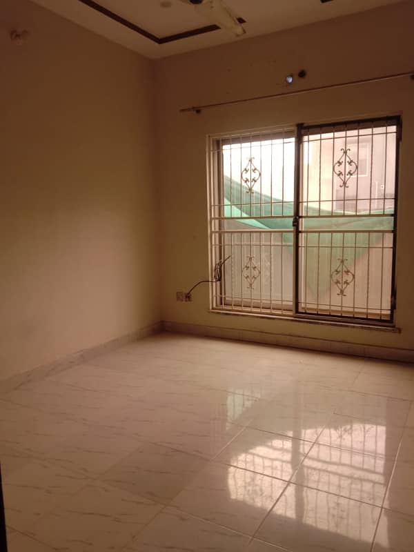 Prime Location 10 Marla House for Rent in Tulip Block, Park View City Lahore 14