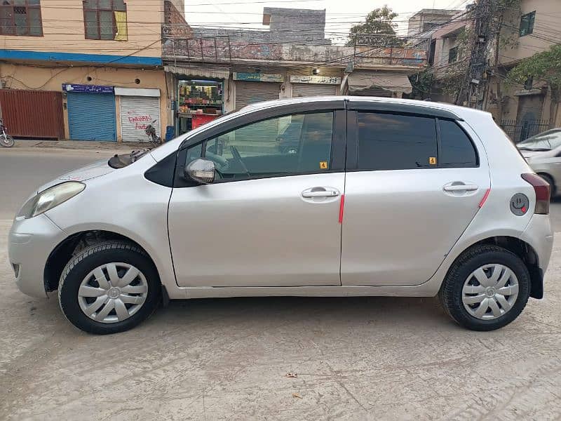 Toyota Vitz 2010 4