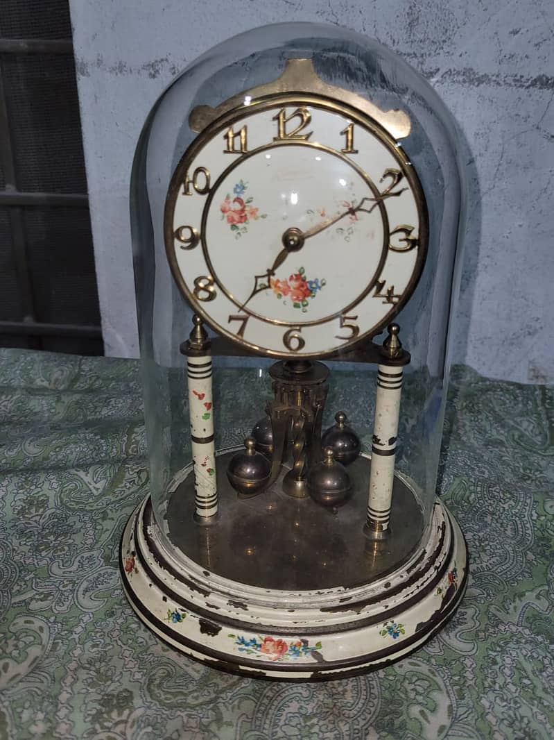 ANTIQUE WORLD PRESENTS AUNIQUE WALL CLOCK ANOSONIA USA IN WORKING 13