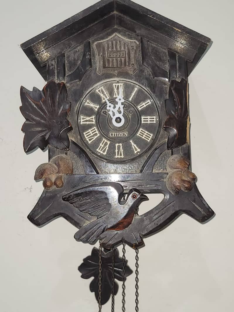 ANTIQUE WORLD PRESENTS AUNIQUE WALL CLOCK ANOSONIA USA IN WORKING 14