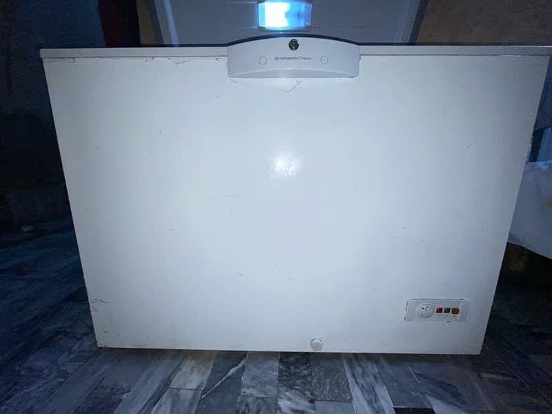 400 Inverter Single Door Freezer 3