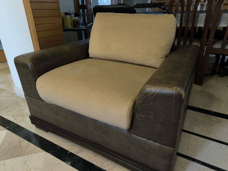 7 seater Sofa Set in good condition 3