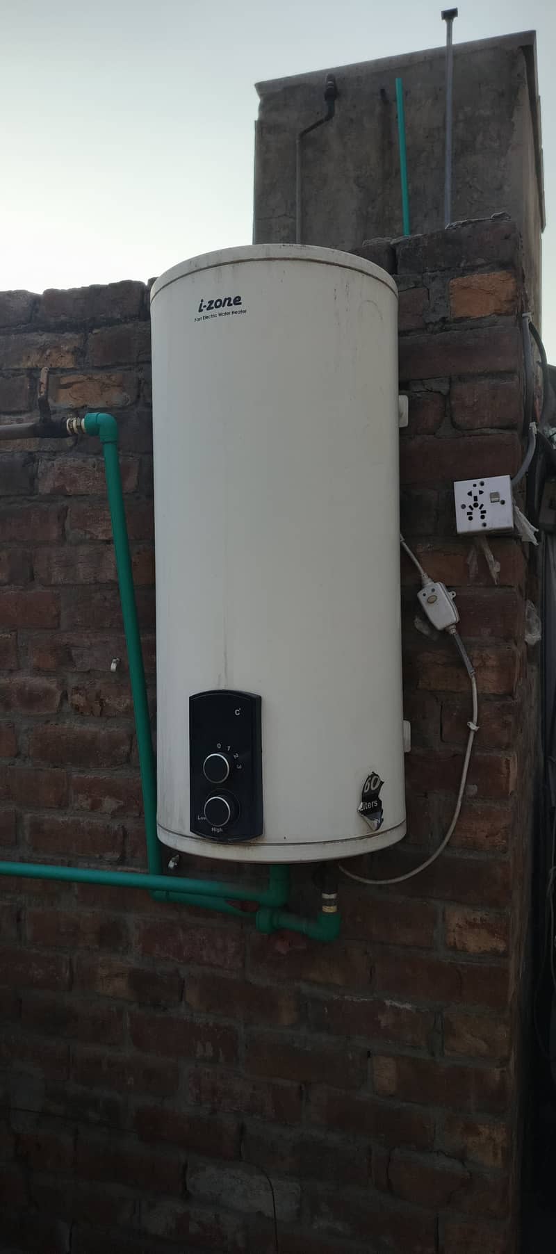 I zone company 60 ltr electric geyser in very good performnce 0