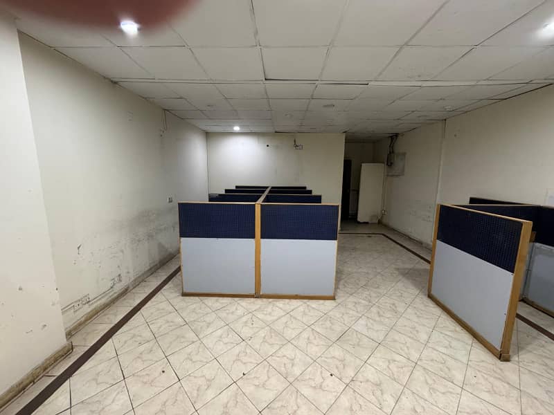 Ideal 670 SqFt Office for Rent adjacent to MM Alam Road Lahore 4