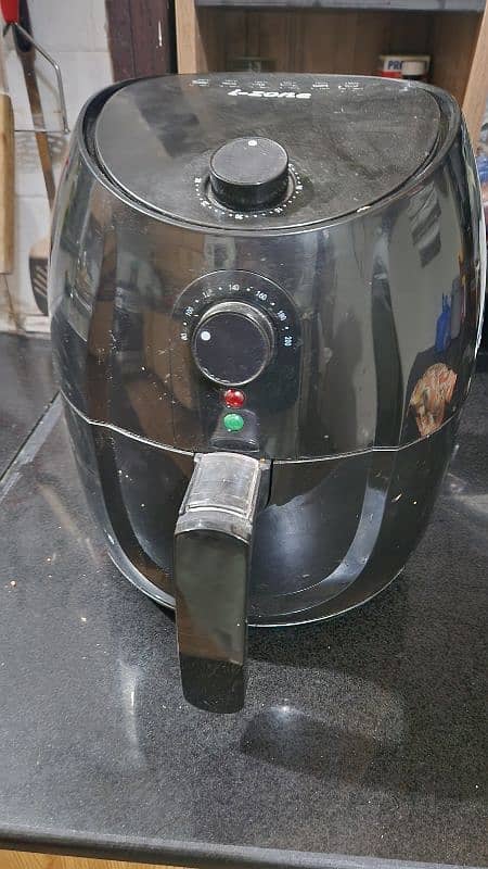 Air Fryer iZone like new 0