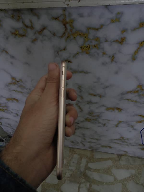 Iphone 8, Water packed/Non PTA 4