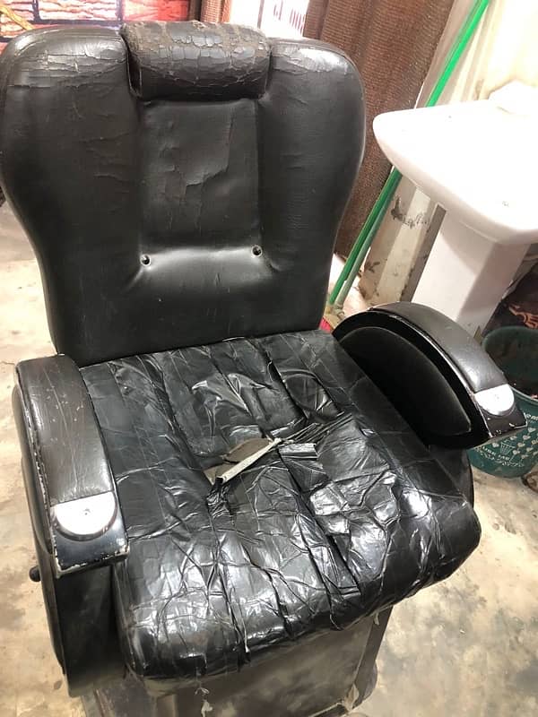 salon chair 1