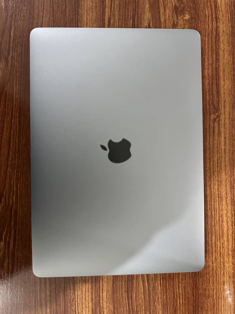 MacBook Pro M1 8gb/256gb Space Gray in 10/10 condition 5