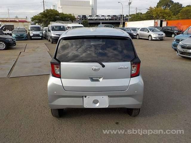 Daihatsu Mira XSA III Grade 4 14K KM Jan 25 Import 3