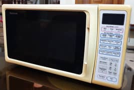 National Microwave Oven Made in Japan 42 litre Best Condition