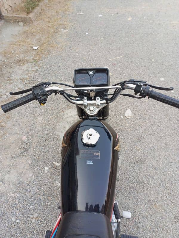 Honda CG 125 2019 Black 5