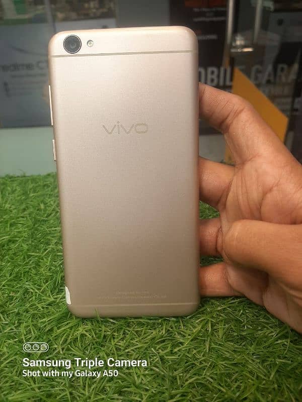 i am selling vivo y55a 6/128 good condition 3