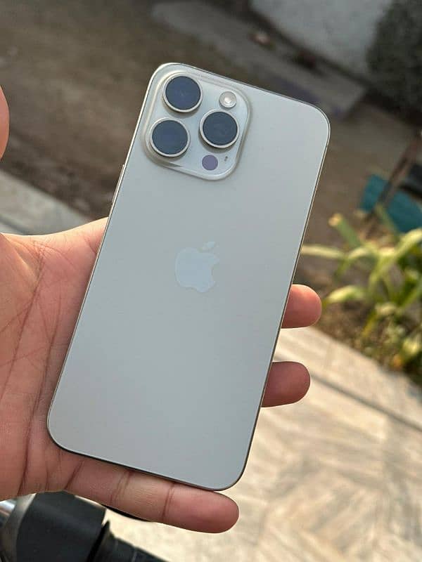 Iphone 15 pro max 0