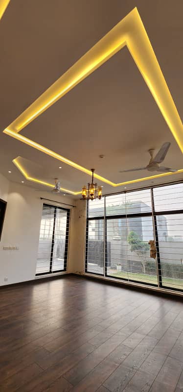 DHA PHASE 8 NEW ONE KANAL HOUSE FOR RENT NEAR TO MAIN PARK 4