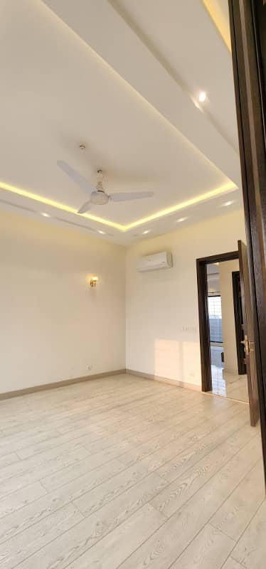 DHA PHASE 8 NEW ONE KANAL HOUSE FOR RENT NEAR TO MAIN PARK 9