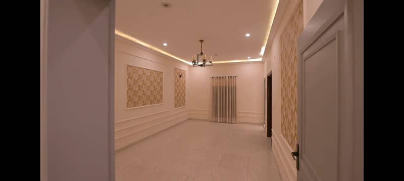 10 Marla Facing Park House For Sale In PGSHS Shahkam Chowk Lahore 6