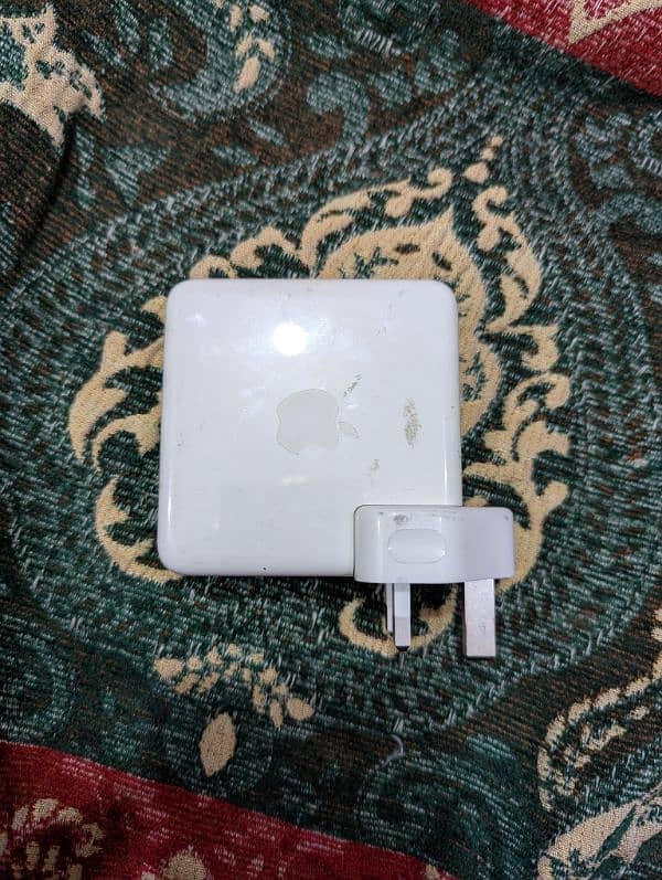 Apple 87w original charger 1