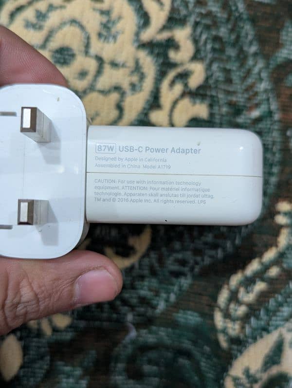 Apple 87w original charger 3