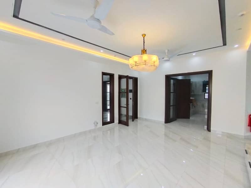 DHA PHASE 8 PRIME LOCATION 1 KANAL HOUSE FOR RENT 27