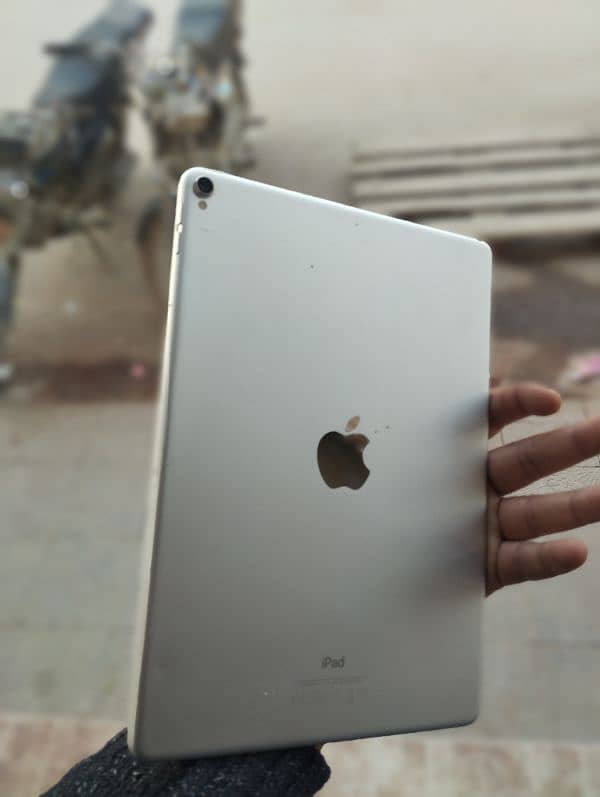 ipad pro 10.5inch (2017) 1