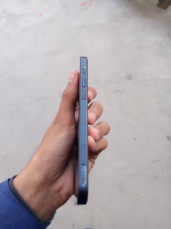 iphone 12 64gb jy 10/10 6