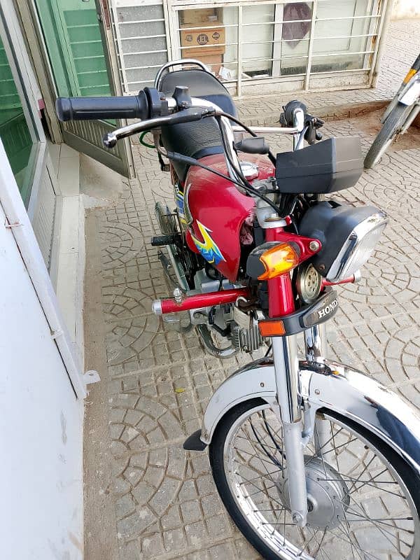 Honda CD 70 Model 2021 Good Condition 3