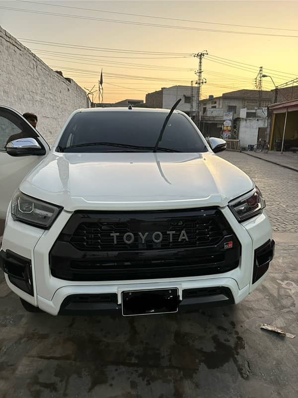 Toyota Hilux 2019 1