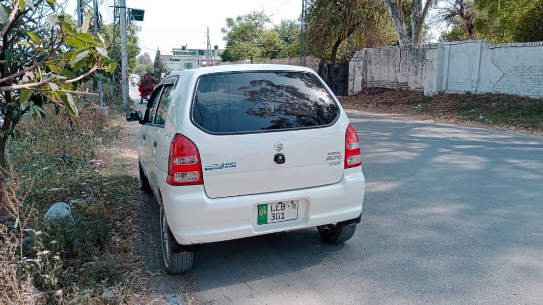 Suzuki Alto 2011 3