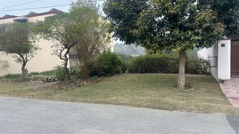 Prime Location Near Houses 1 Kanal Residential Plot 53 For Sale In State Life Housing Society Phase 1 Block D 0