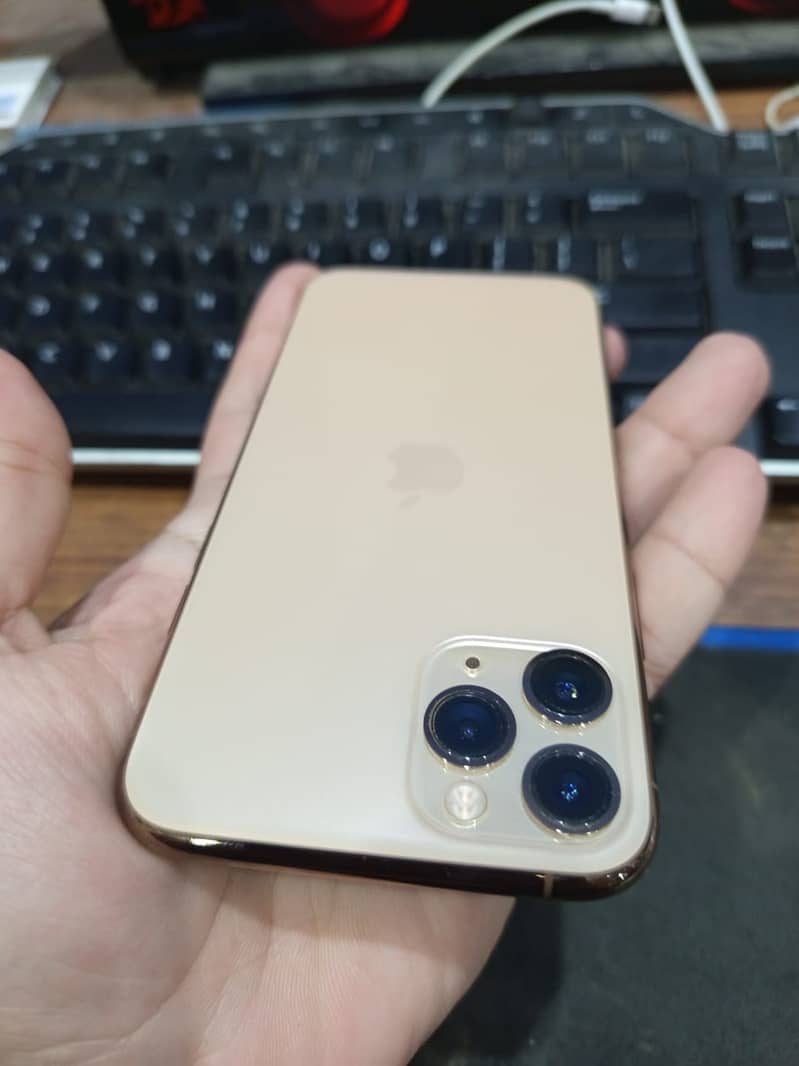 iPhone 11 Pro Gold PTA Approved 64gb 10/10 Mint Condition 9