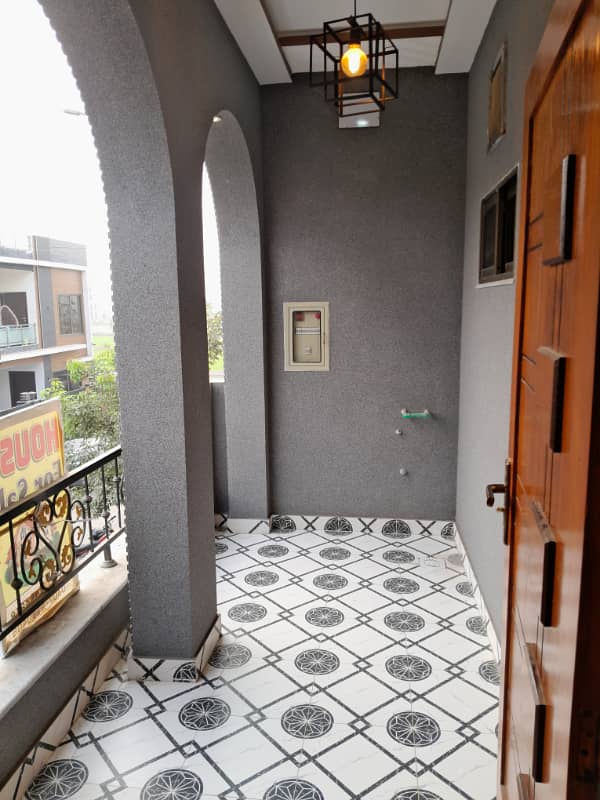 5 Marla Brand New Lavish House For Sale Direct Meeting With Owner In Park View City Lahore 9