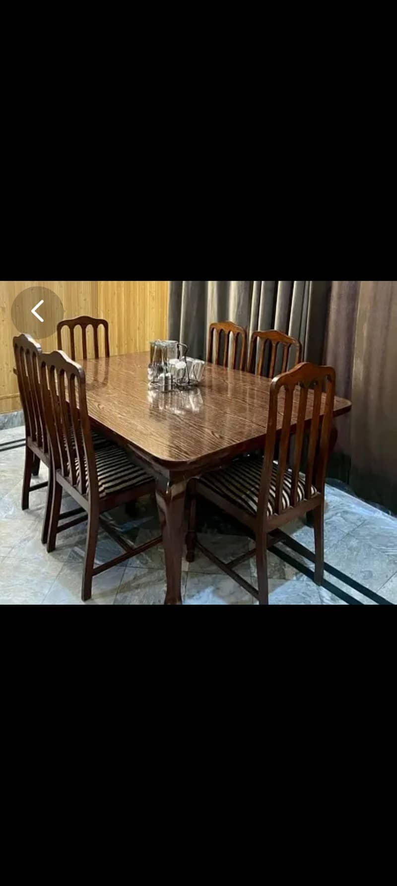 Excellent condition dining table with 6 chairs,polished well maintain 3