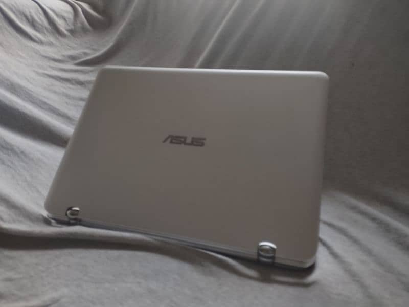 Asus Core(TM) i5-7200U 3