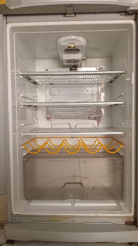 dewlance refrigerator for sale 2